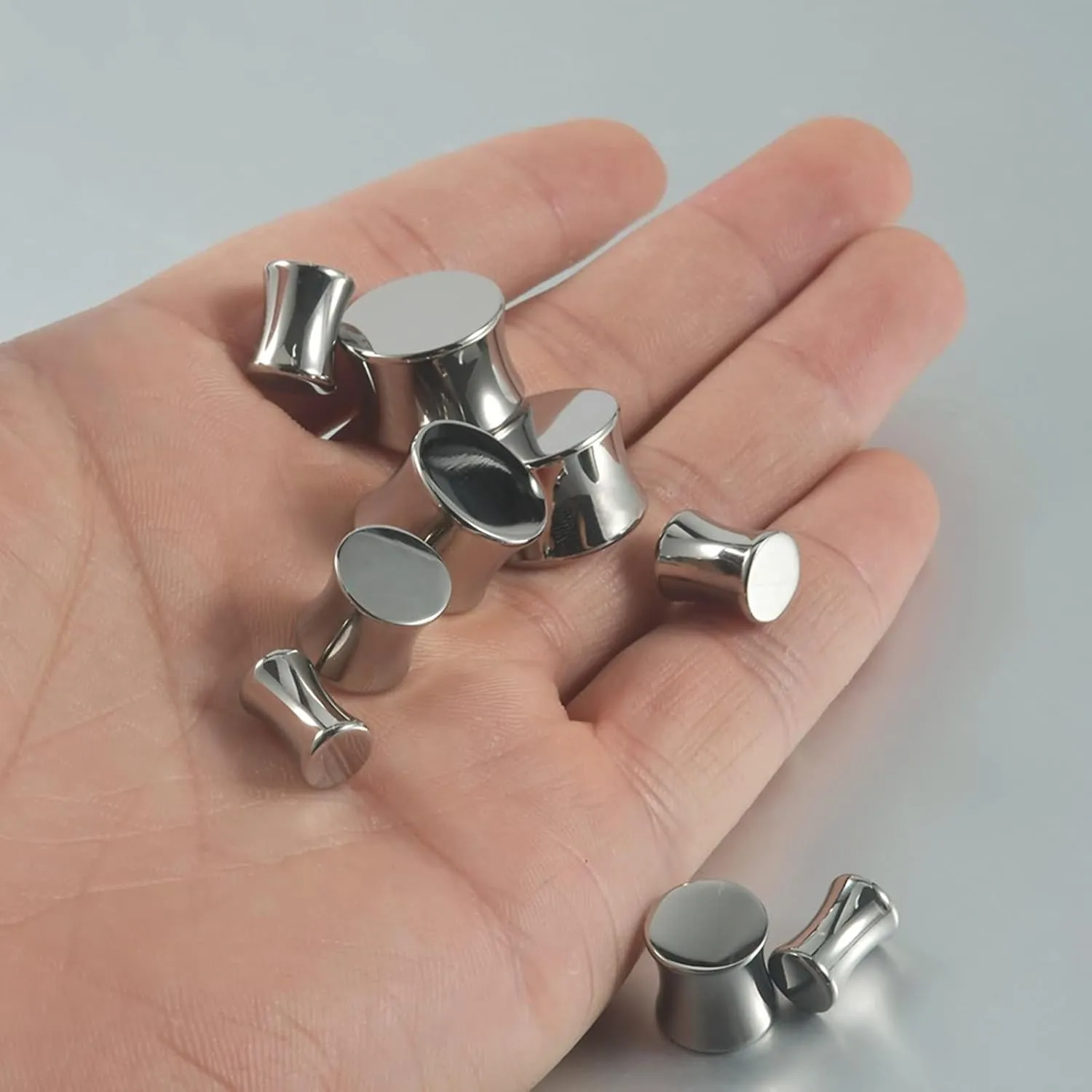 2 Pcs 00g Stainless Steel Gauge Earrings,10mm Ear Plugs Round Polished Flesh Tunnels Set Silver