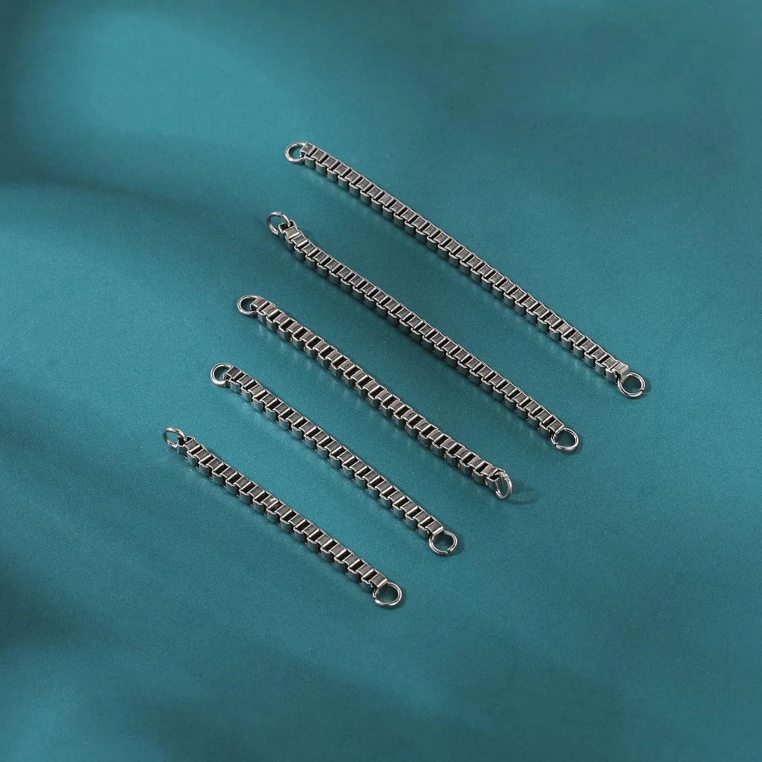 20G Spike Nose Rings Studs with Chains Stainless Steel Spike Nostril Ring Stud Chain Black Rook Corkscrew Ring L-Shaped Nose Piercing Jewelry Nose Piercing Stud Lip Piercing Jewelry Black Silver Gold