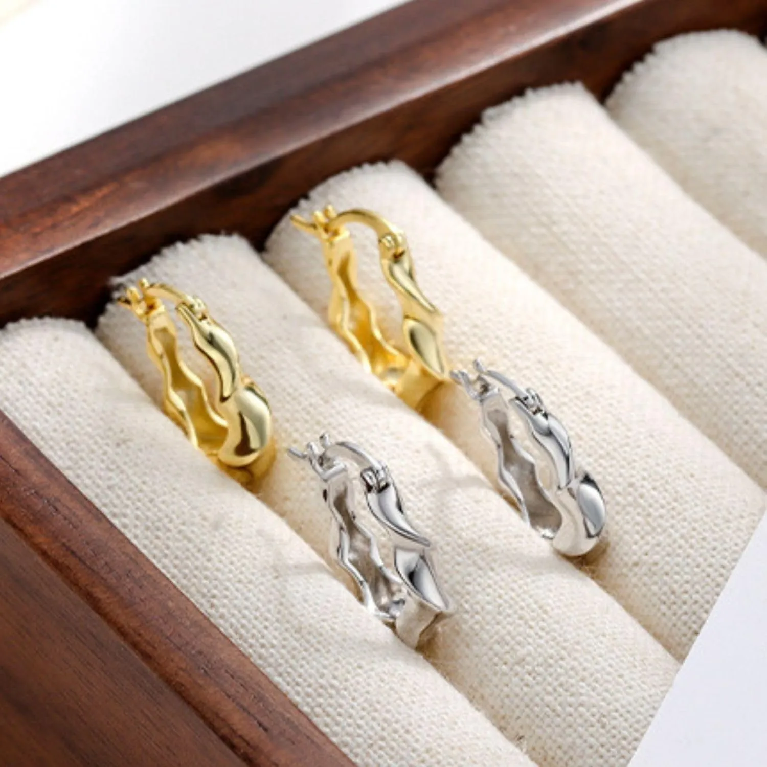 925 Sterling Silver Huggie Earrings Twist Hoop Earrings Small Huggie Earring Minimalist Thick Hoop Earrings for Women