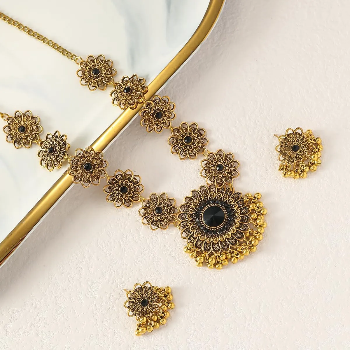 Bethynas Indian Jewelry Set for Women Boho Gold Crystal Flower Choker Necklace Retro Dangle Drop Earrings Traditional Bridal Wedding Belly Dance Accessories Set