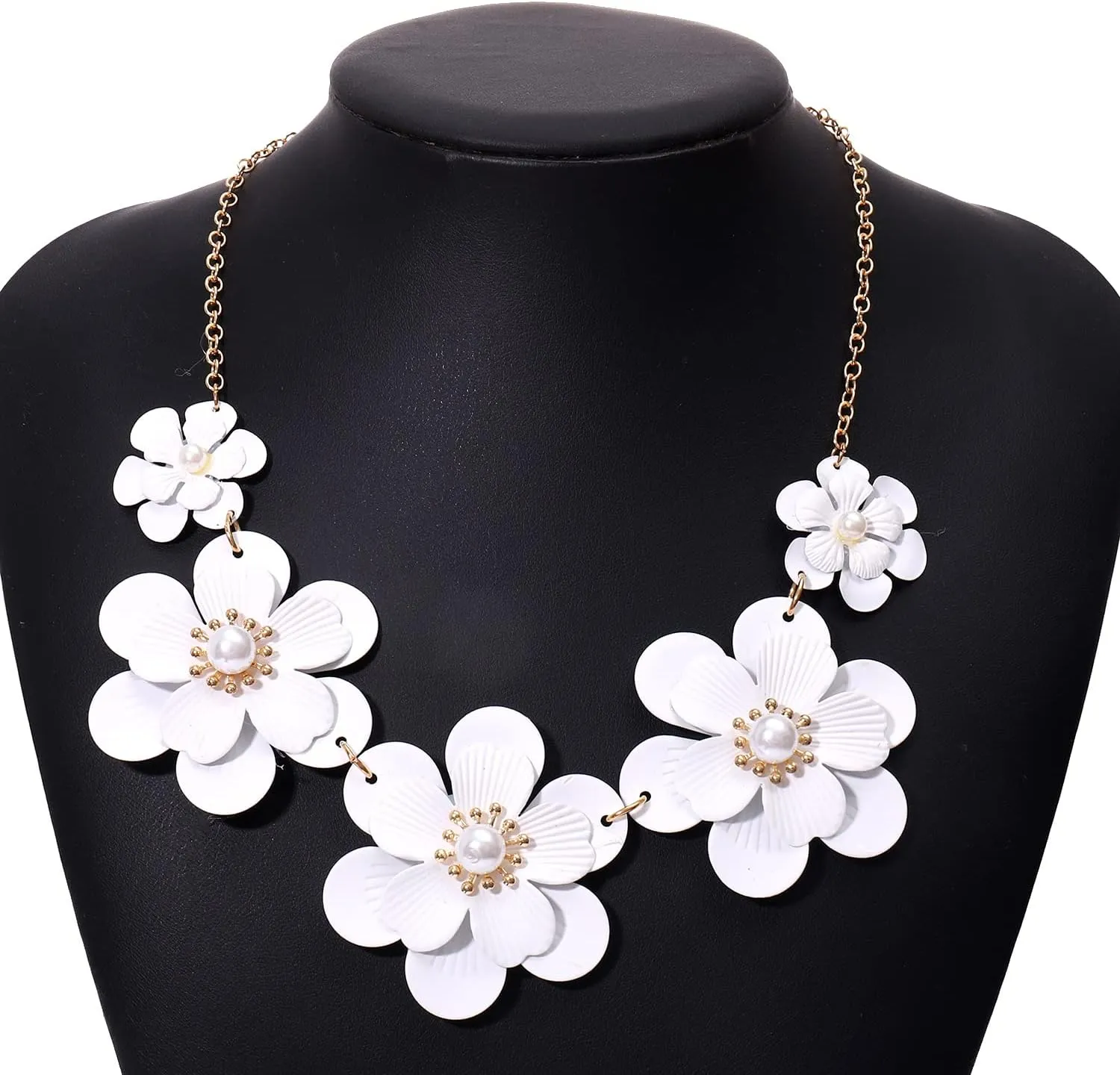 Boho Choker Necklace for Women Cute Flower Collar Necklace Statement Chunky Pearl Charm Summer Beach Chokers Necklaces Gifts for Women