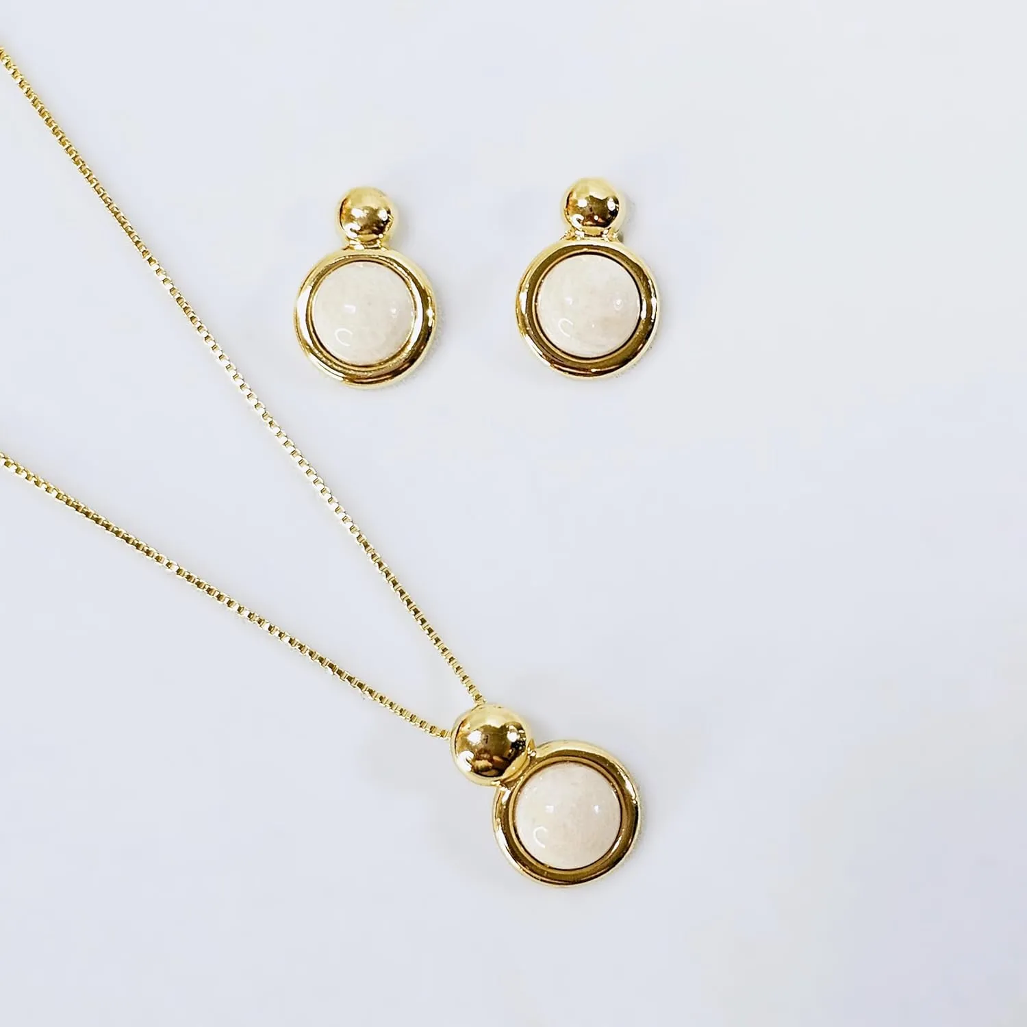 Brazilian Designed Gold Plated Earrings and Necklace with natural gemstone - Comfy Hypoallergenic Statement Jewelry set for Women 0.7 inch (1,8 cm) Made in Brazil