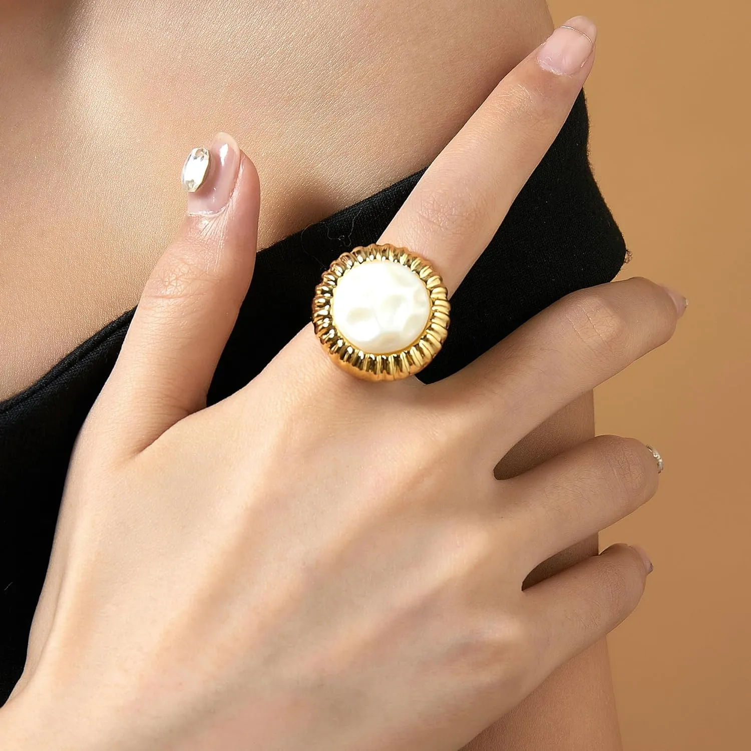 Chunky Gold Rings for Women 18K Gold Plated Statement Ring Faux Pearl Band Rings