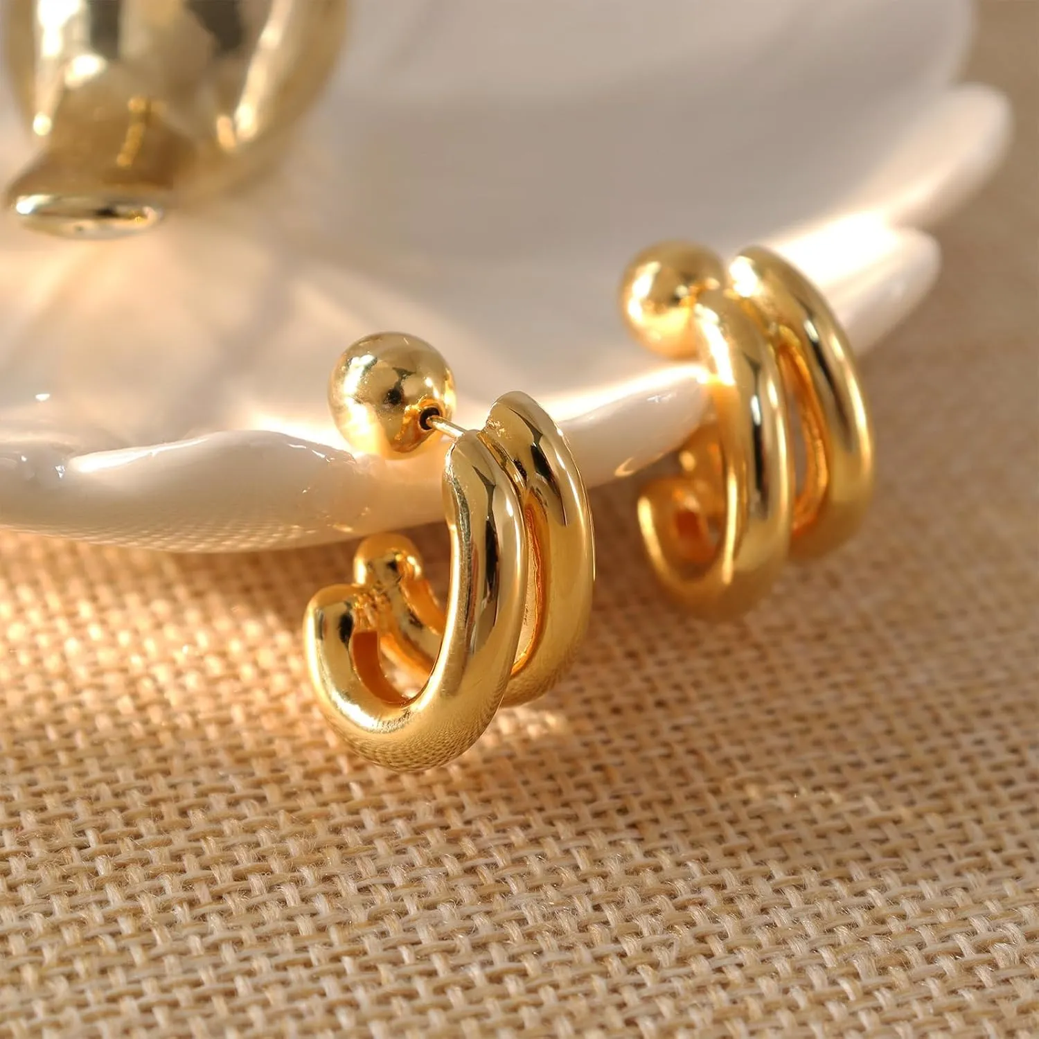 Chunky Two Tone Double Open Star Hoop Earrings for Women, Statement Lightweight Trendy Thick Big Split Twisted Stud Jewelry Prom Holiday Gift