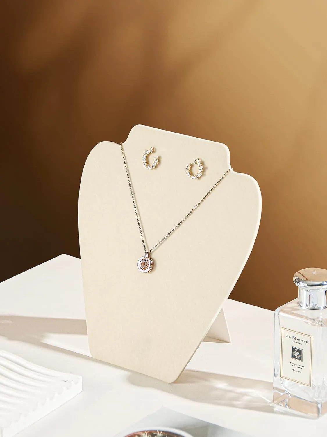Coward 4 Pcs/Set Velvet Necklace Display for Selling, Jewelry Holder Stand for Show, Necklace Organizer Rack for Store Home Show (Beige)