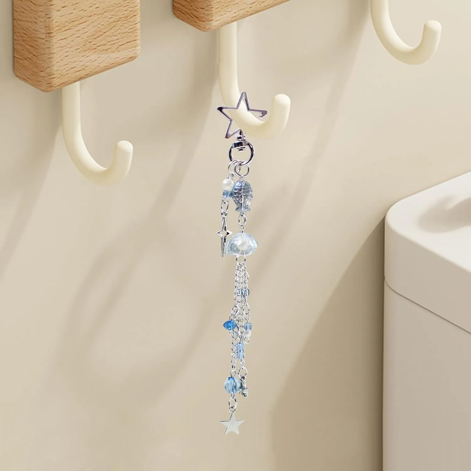 Cute Jellyfish Keychain,Aesthetic Y2K Keyring,Stylish Kawaii Accessories for Handbag Backpack Purse Bag,Blue Ocean Sea