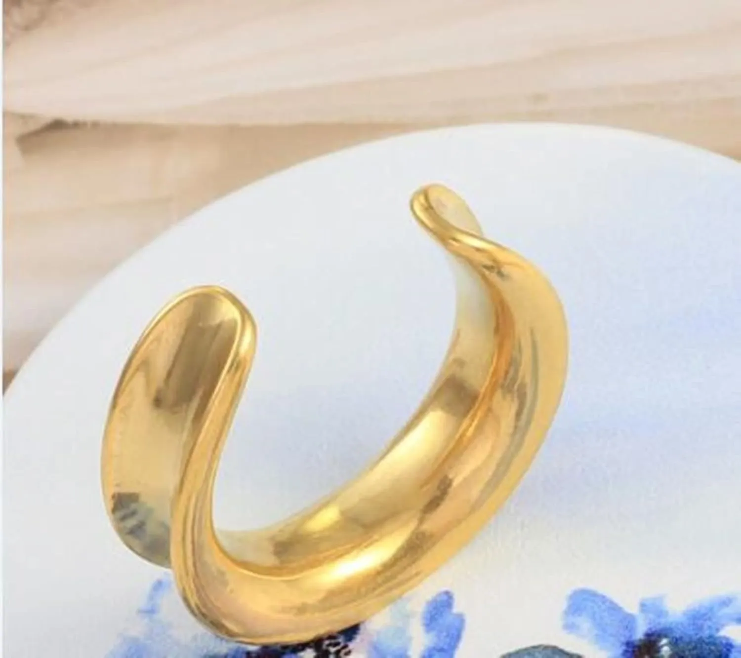 Ear Tunnels, 2PCS Ear Gauges Surgical Steel Polished U Shape Ear Gauges Piercings Jewelry