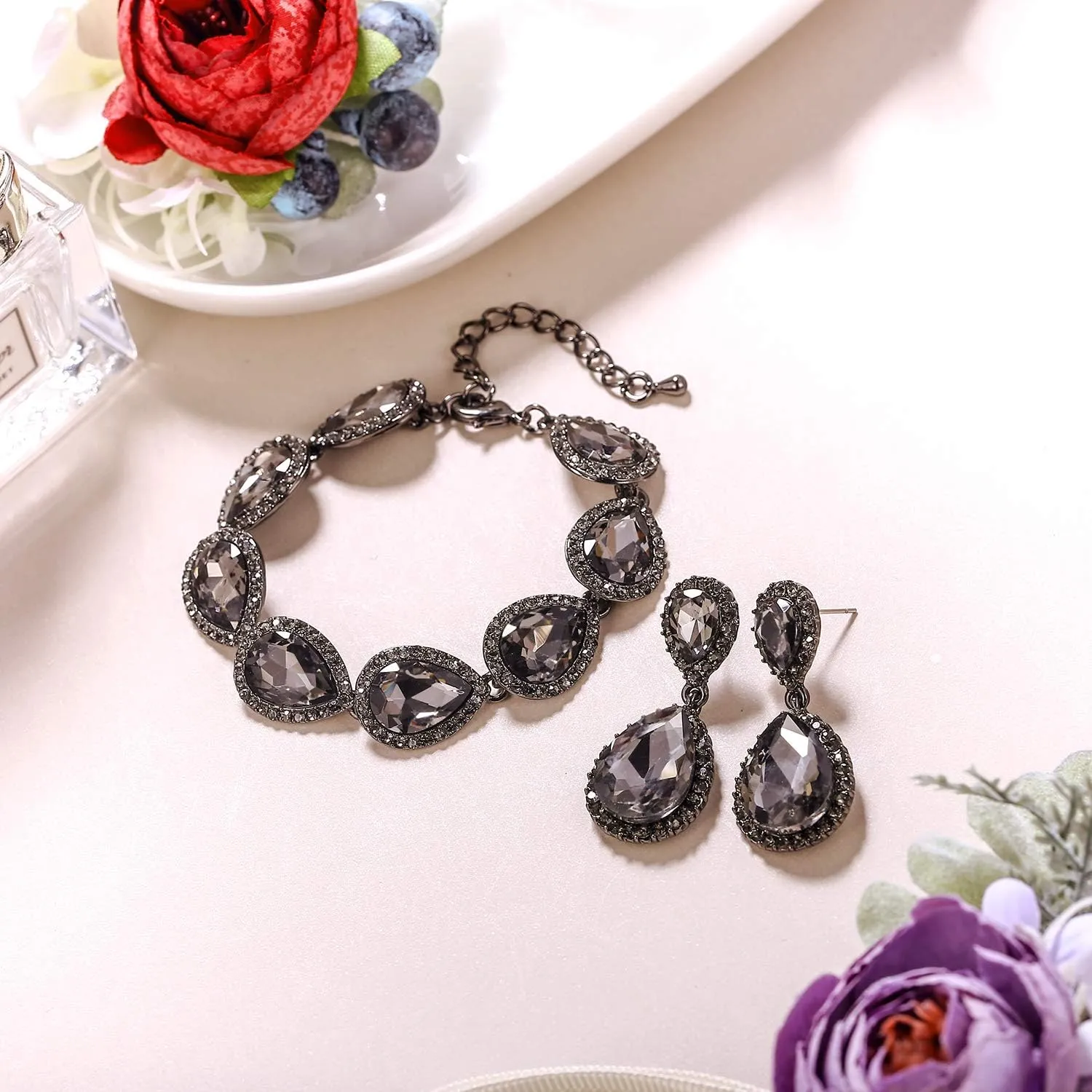 EVER FAITH Sparkly Crystal Elegant Bridal Prom Pear Shaped Drop Pierced Earrings Bracelet Set