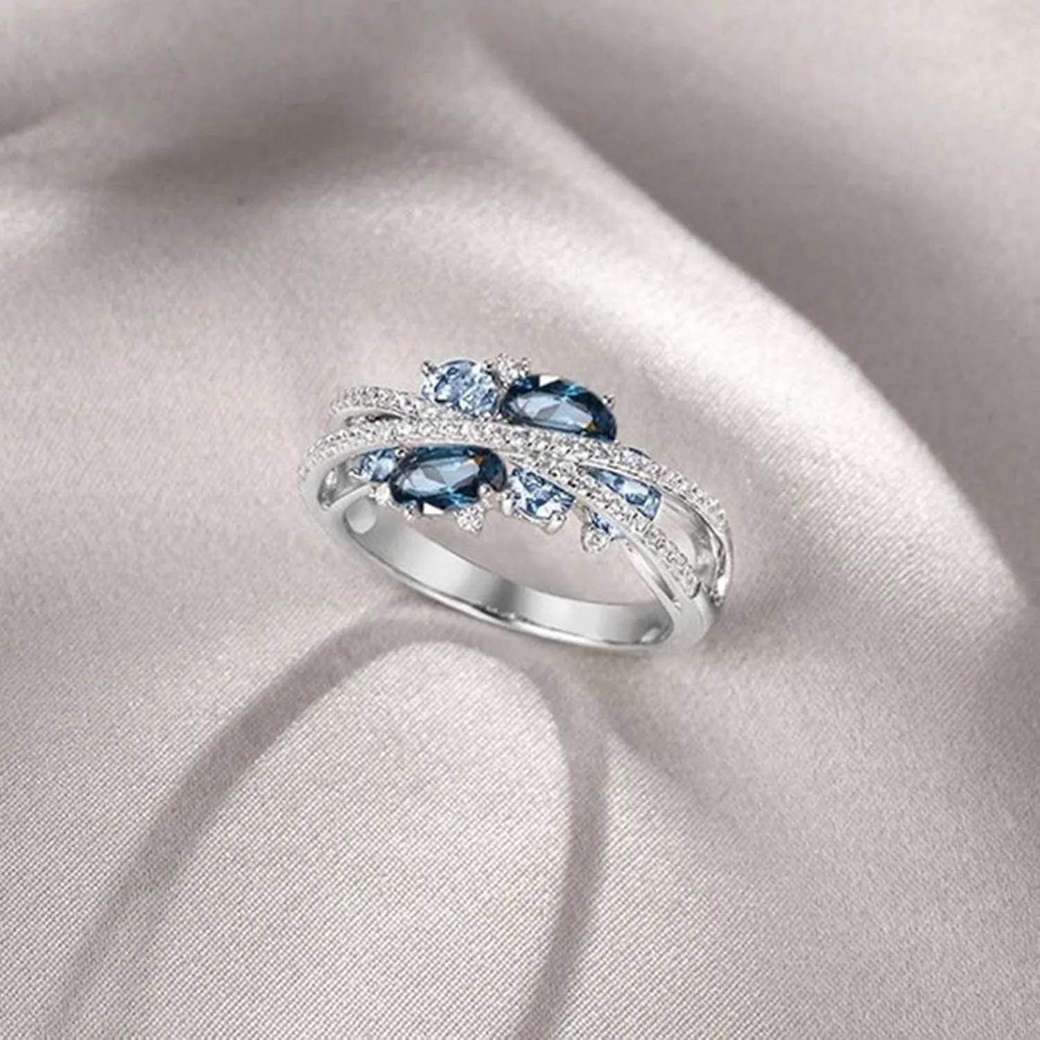 Exquisite Ring Freshing Style Ladies Couple Love Rings,Women Ring X Shape Cubic Zirconia Jewelry Vintage Bright Luster Ring for Daily Wear