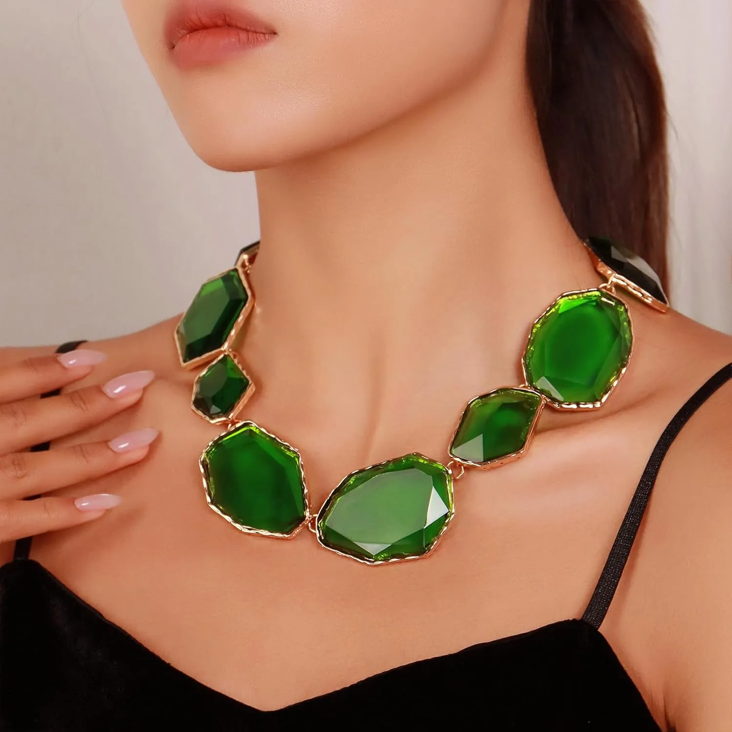 Firstmeet Vintage Resin Rhinestone Necklace Irregularly Shaped Elegant Crystal Collar for Women