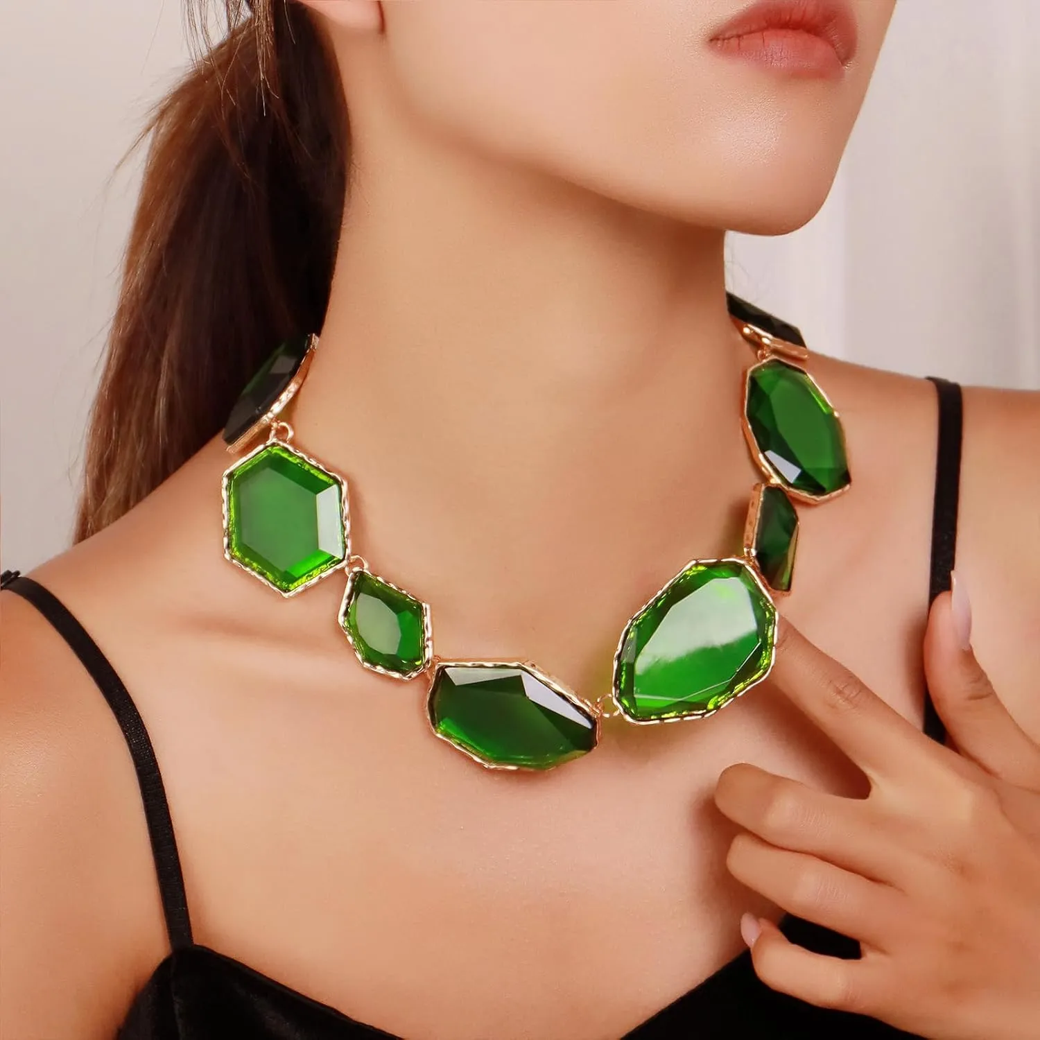 Firstmeet Vintage Resin Rhinestone Necklace Irregularly Shaped Elegant Crystal Collar for Women