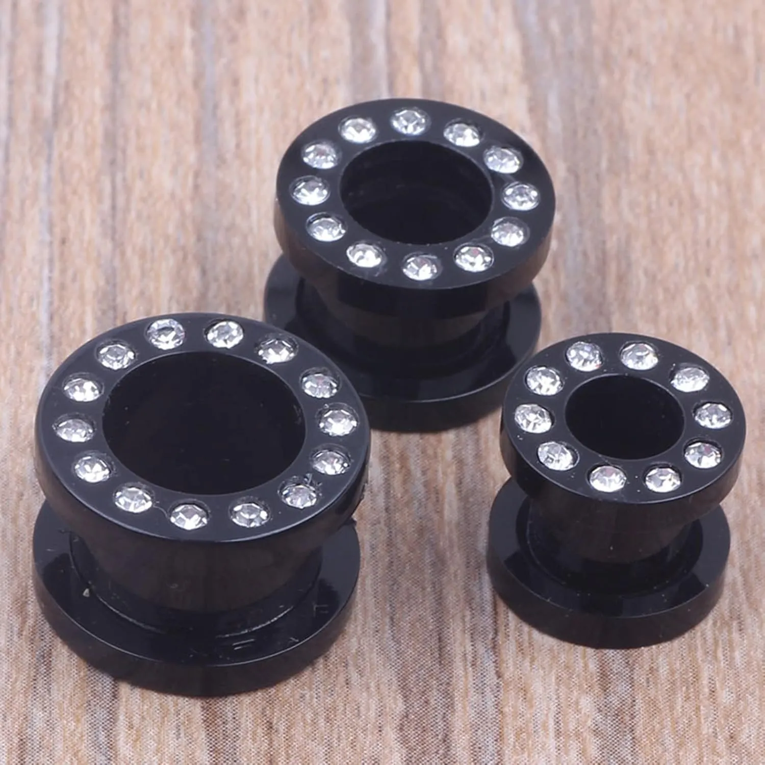 Gauge Expander, 2PCS Stainless Steel Ear Plugs Elegant Round Cubic Zirconia Ear Gauges 5/8 inch Piercing Jewelry Set