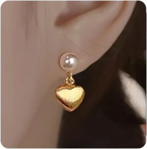 Gold Mini Pearl Heart Drop Earrings for Women Minimalist Statement Love Heart Dangle Stud Earrings Jewelry Christmas Gift for Ladies