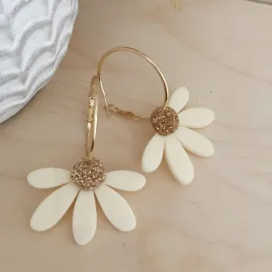Jumbo Daisy Hoop Earrings | Cream   Gold Glitter