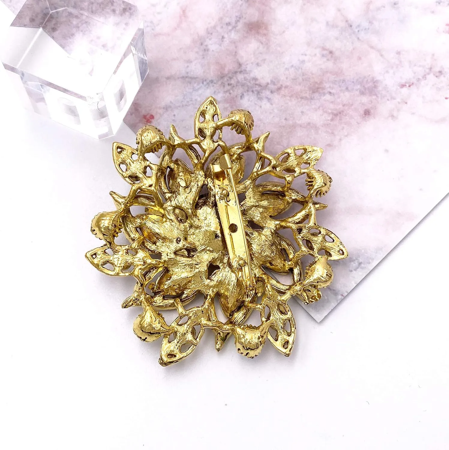 LAXPICOL Vintage Women's Austrian Crystal Elegant Flower Brooch Wedding Broach Pin