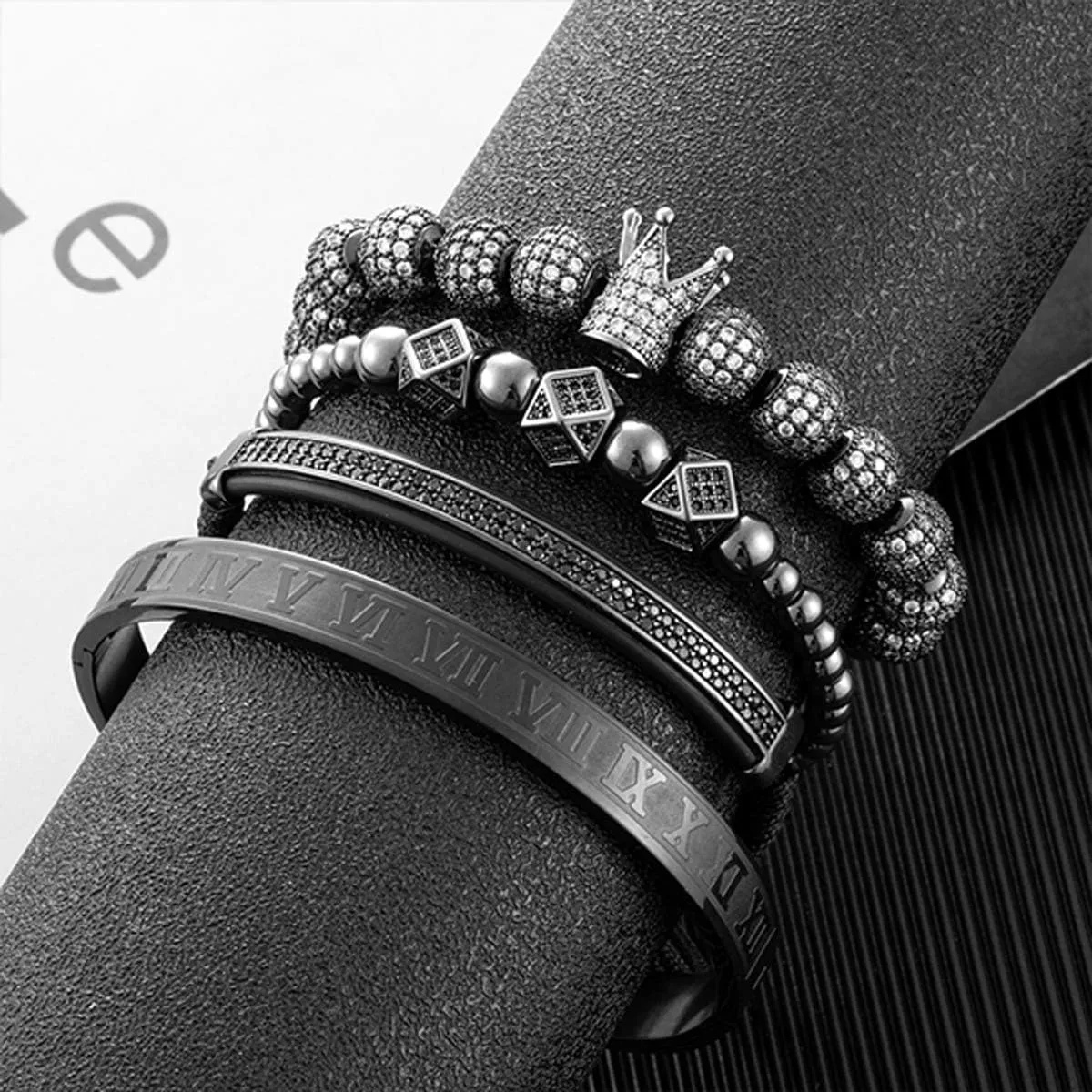 MAGIC FISH Imperial Crown King Mens Bracelet Pave CZ Stainless Steel Bracelets for Men Luxury Charm Fashion Cuff Bangle Crown Birthday Jewelry