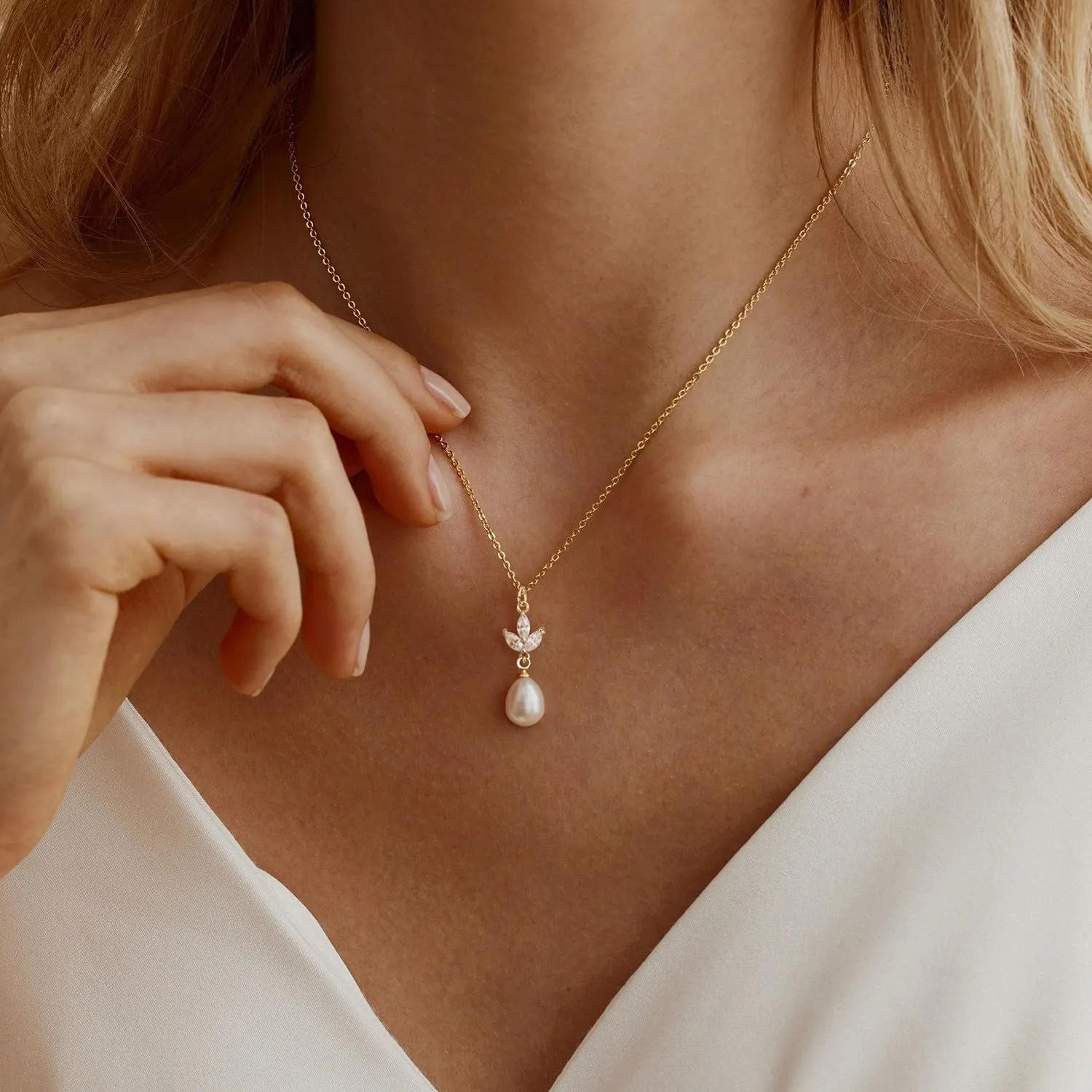 Pearl Necklace: 14K Gold-Plated Pearl Necklace for Women 16.5   2