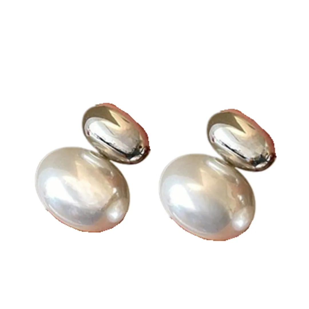 Pre Order:  Retro Flat Bean Pearl Earrings