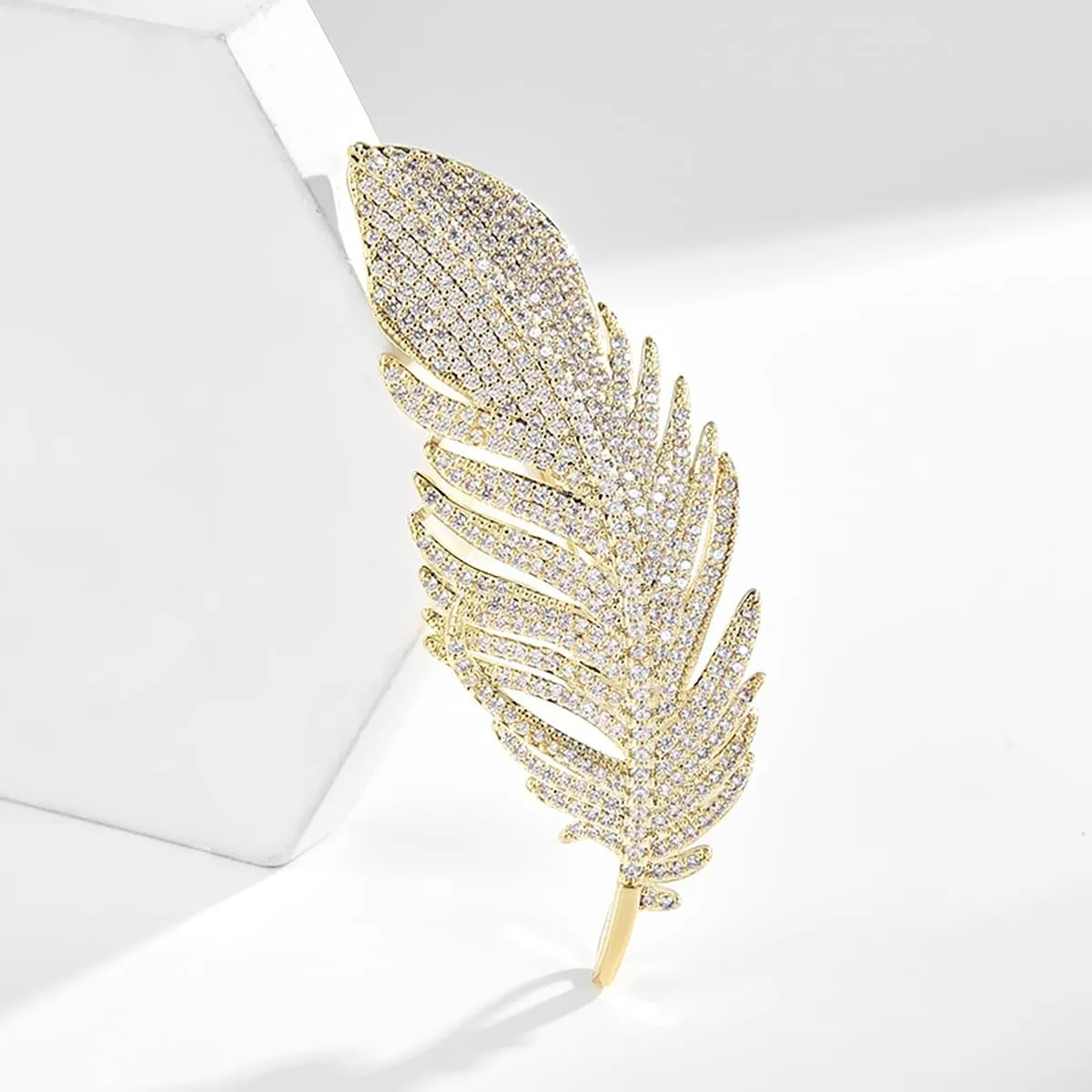 Rhinestone Feather Brooch Pin for Women Elegant Crystal Exquisite Leaf Brooch Gold Silver Crystal Feather Leaf Pearl Brooch Lapel Pins Clothing Bag Hat Dress Jewelry Accessories Birthday Wedding Dance Party Jewelry