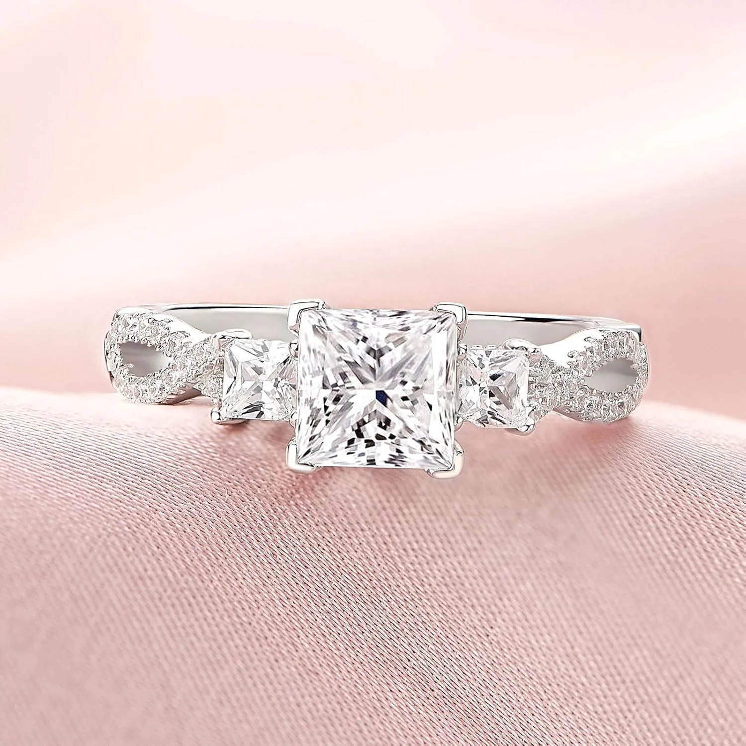 SHELOVES Vintage Three Stone Princess Cut AAAAA CZ Wedding Engagement Rings for Women 925 Sterling Silver 5-10
