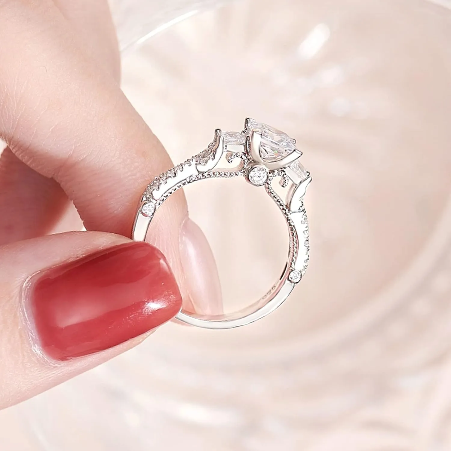 SHELOVES Vintage Three Stone Princess Cut AAAAA CZ Wedding Engagement Rings for Women 925 Sterling Silver 5-10