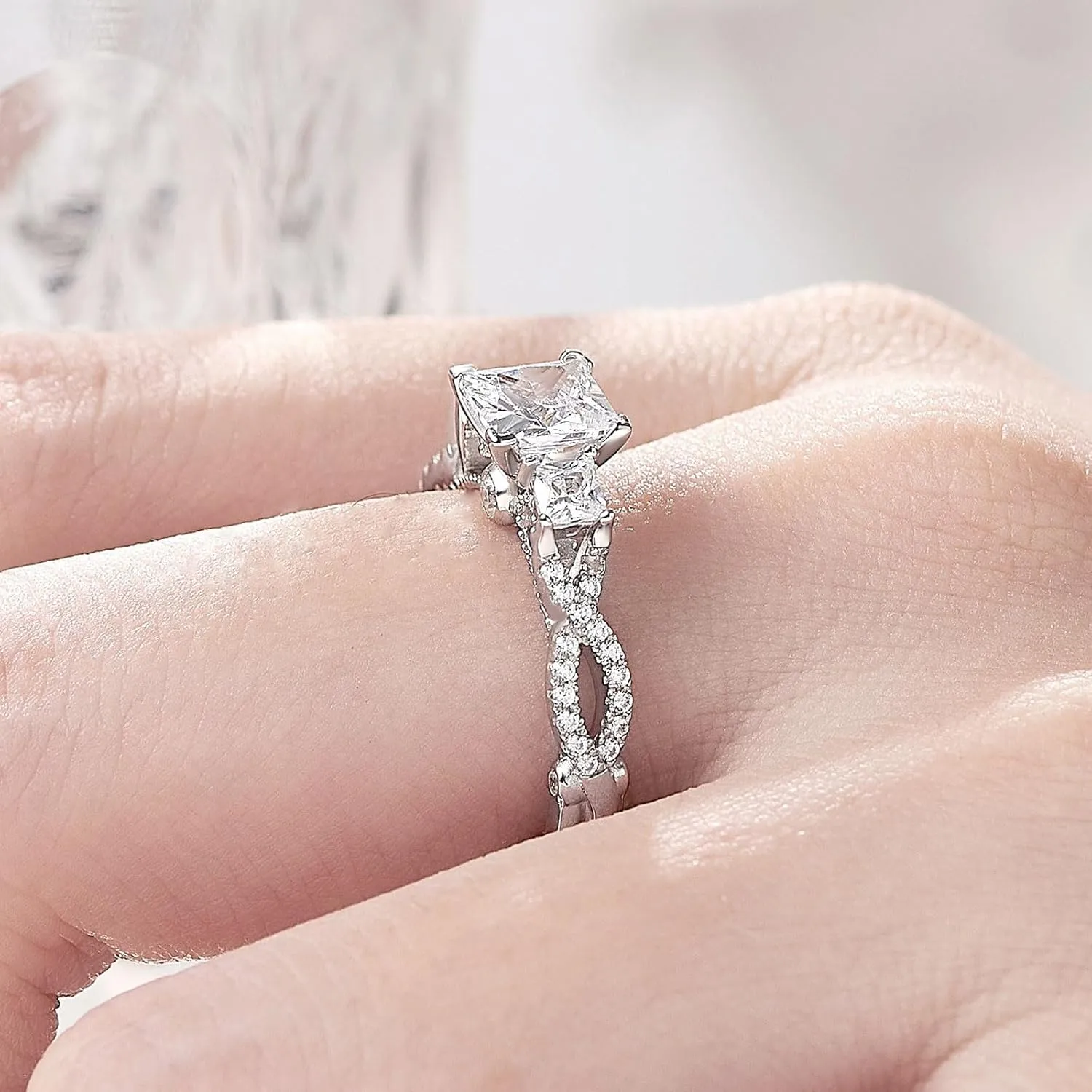 SHELOVES Vintage Three Stone Princess Cut AAAAA CZ Wedding Engagement Rings for Women 925 Sterling Silver 5-10