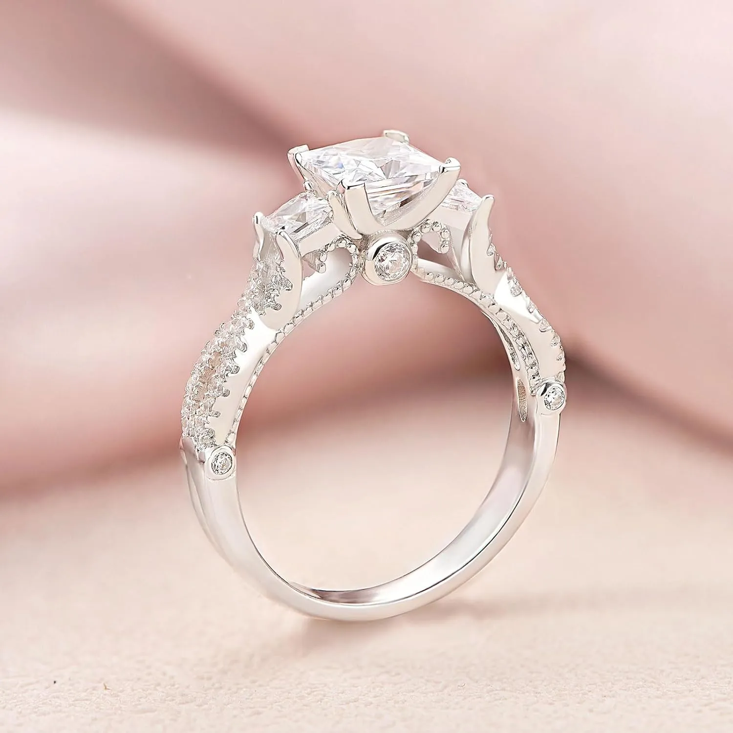 SHELOVES Vintage Three Stone Princess Cut AAAAA CZ Wedding Engagement Rings for Women 925 Sterling Silver 5-10