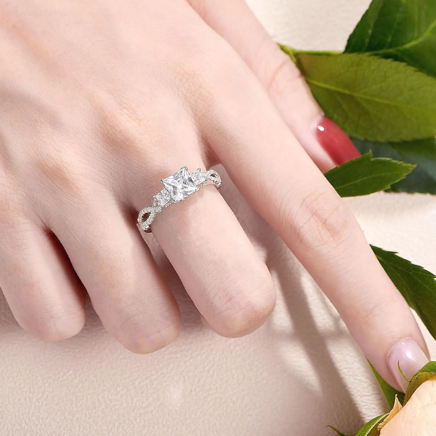 SHELOVES Vintage Three Stone Princess Cut AAAAA CZ Wedding Engagement Rings for Women 925 Sterling Silver 5-10