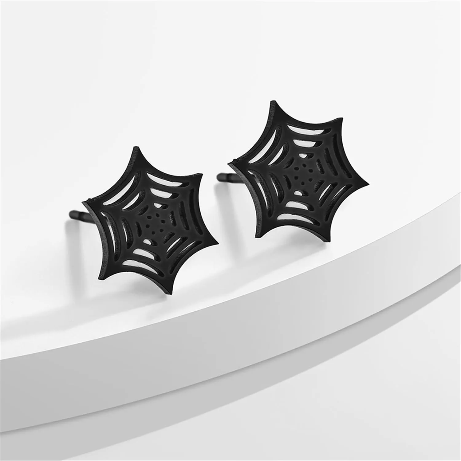Stainless Steel Spider Web Small Earrings Halloween Punk Black Animal Spiders Net Polished Irregular Geometric Spooky Tiny Sleeper Stud Earrings for Women Men Minimalist Gothic Halloween Cosplay Party Jewelry
