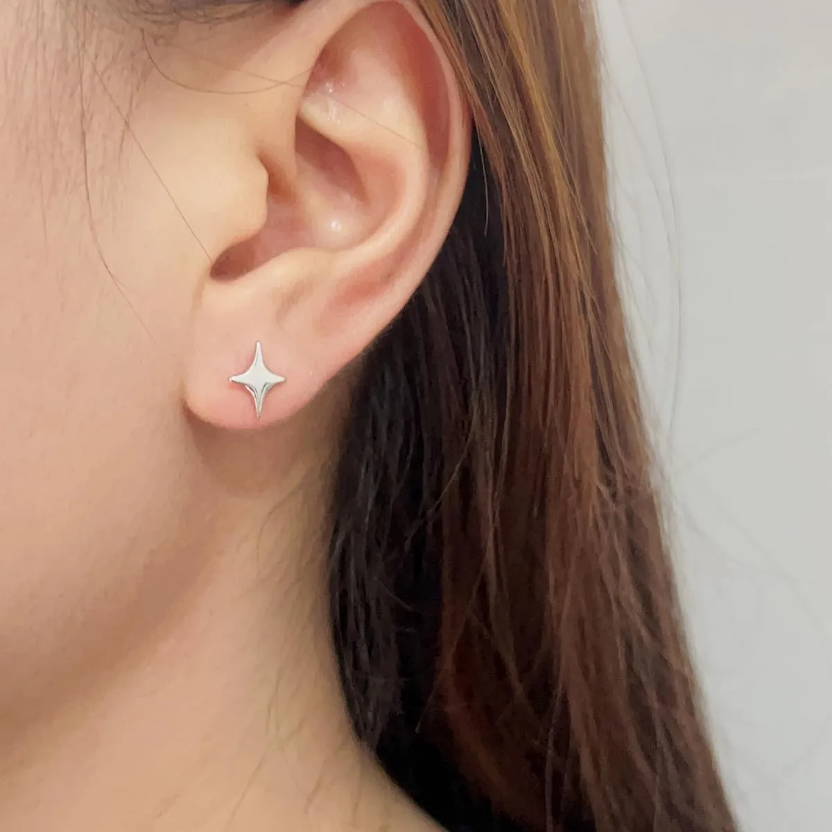 Star Stud Earrings for Women Gold/Silver High Polished Star Earrings Hypoallergenic Earrings for Teen Girls