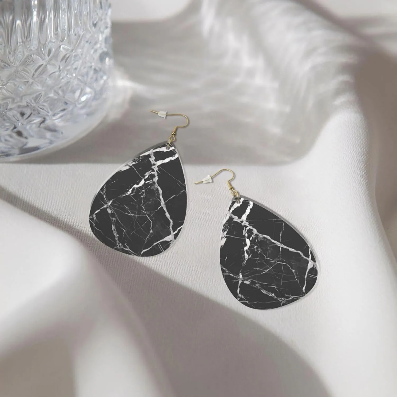 Stylish Drop-Shaped Acrylic Earrings Lightweight Printed Teardrop Dangle Earrings for Women (Black and White Marble)