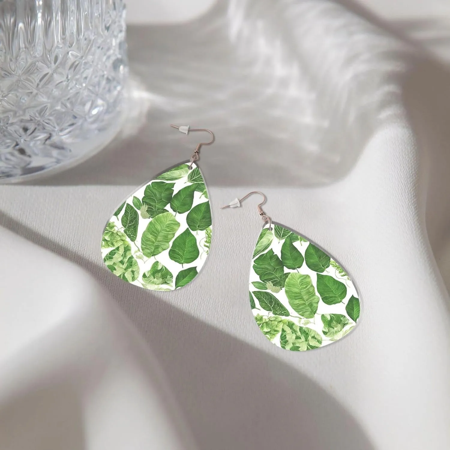 Stylish Drop-Shaped Acrylic Earrings Lightweight Printed Teardrop Dangle Earrings for Women (Monstera Deliciosa Banana Palm)