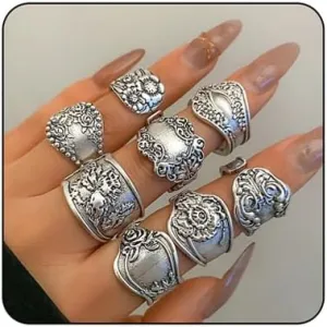 Vintage Knuckle Rings Set for Women Bohemian Retro Hollow Carved Flower Rings Boho Stackable Chunky Rings Set Y2k Ring Statement Rings Vintage Bohemian Style Jewelry for Women