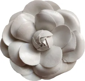 Vintage Style Elegant Camellia Fabric Flower Brooch Pin Scarf Bridal Dress Wedding Accessories Jewelry Gift